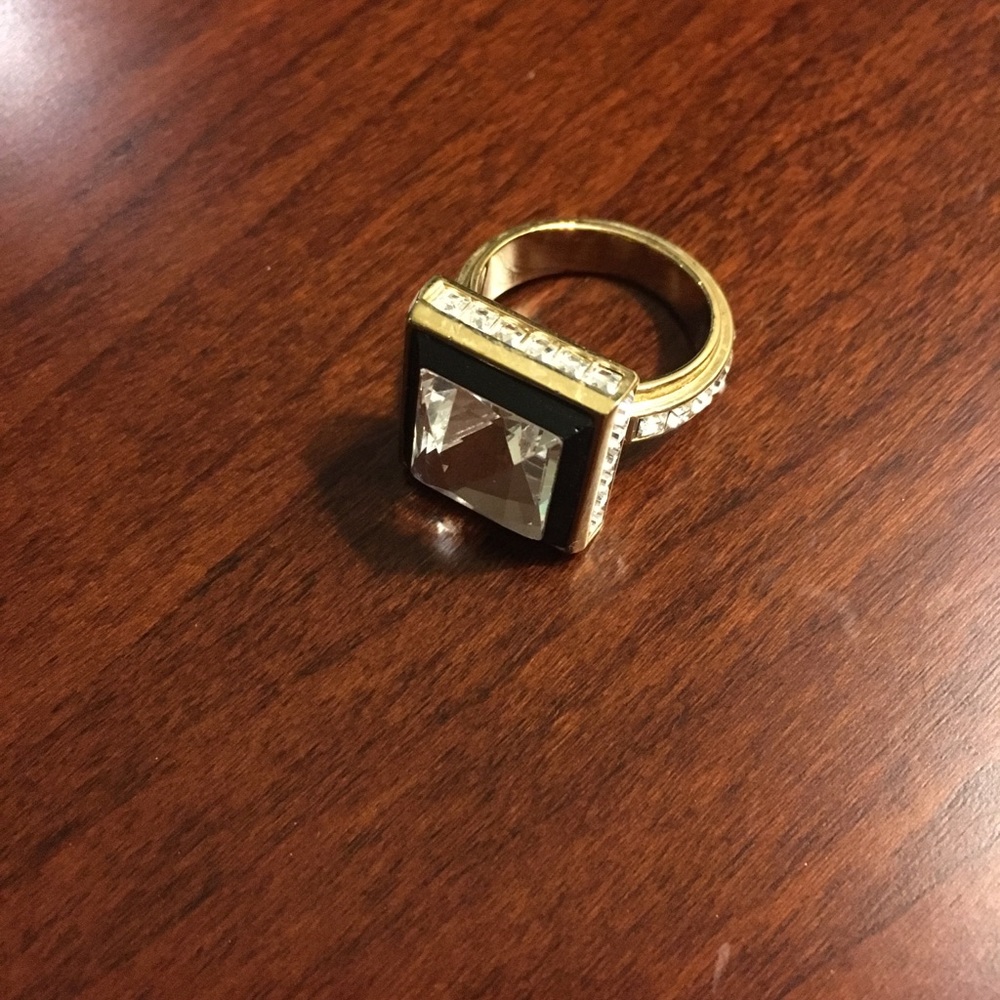Henri Bender - crystal pyramid ring